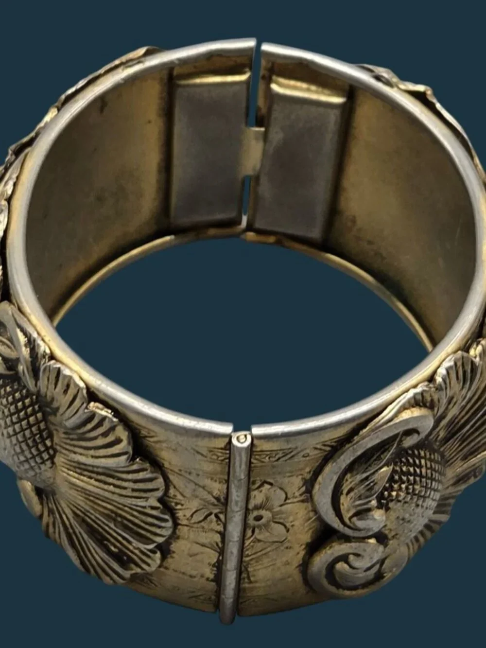 VTG Whiting & Davis Gold Tone Repousse Sunflower Wide Hinged Clamper Bracelet 7